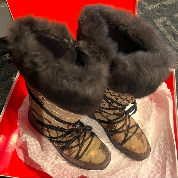 COACH LAURILYN PATCHWORK SIGNATURE CANVAS SUEDE FUR WINTER BOOTS - Picture 7 of 15